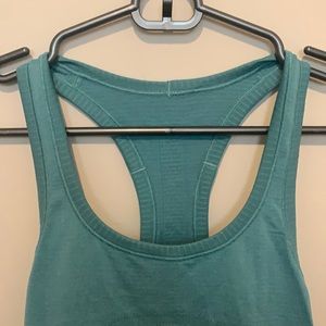 Super cute light blue perfect condition lulu lemon tight top